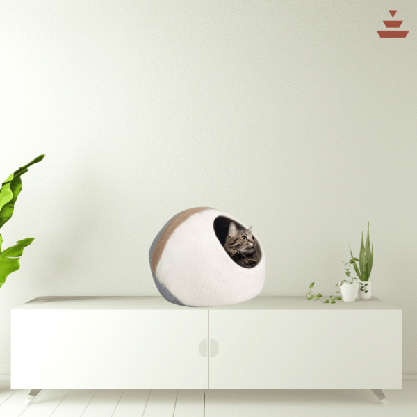 Cat House with Dual Tone Round Design – 100% NZ Wool